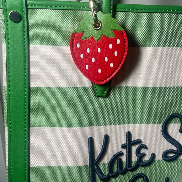 NEW, Strawberry purse charm/airtag case - Picture 4 of 8
